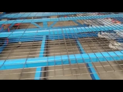 Ketinggian gulungan 2,4m Mesin Wire Mesh Las Kapasitas 300 gulungan Per Hari