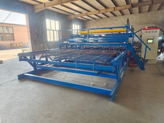 Panel panjang mesh 12m Ukuran rebar 5-12mm CE Memperkuat Mesin Las Mesh